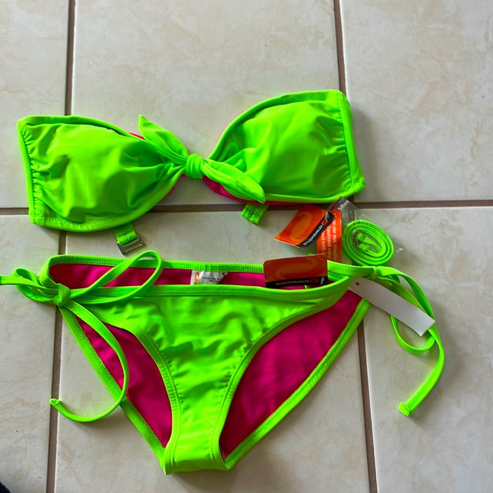 Bikini set never worn with tags